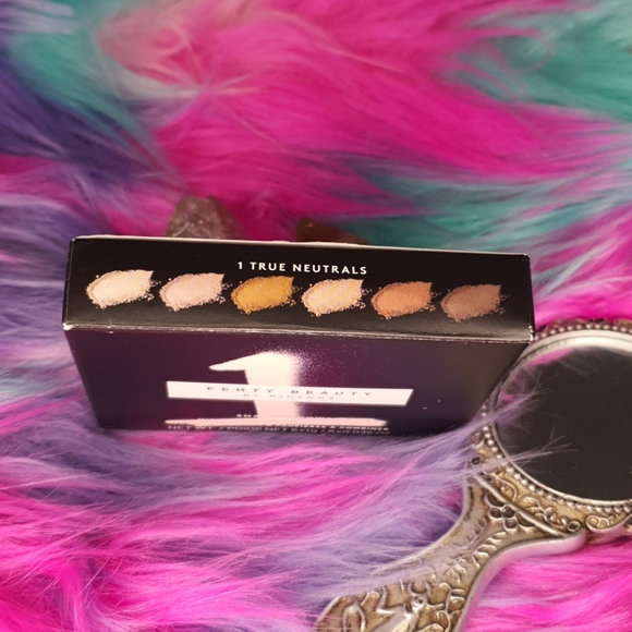 Fenty Beauty by Rihanna Snap shadows pallet 1 - Picture 2 of 3